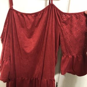 Over the shoulder top.   ❌SOLD❌